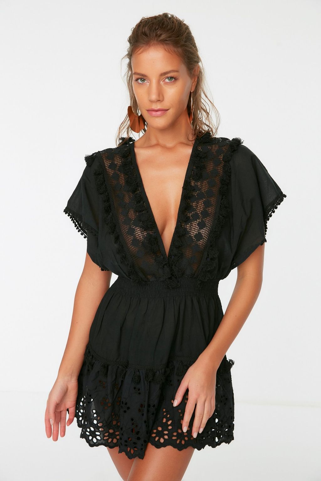 TRENDYOLMILLA Siyah Dokuma %100 Pamuk Brode Detayl? Mini Plaj Elbisesi TBESS21EL1248 фото 13