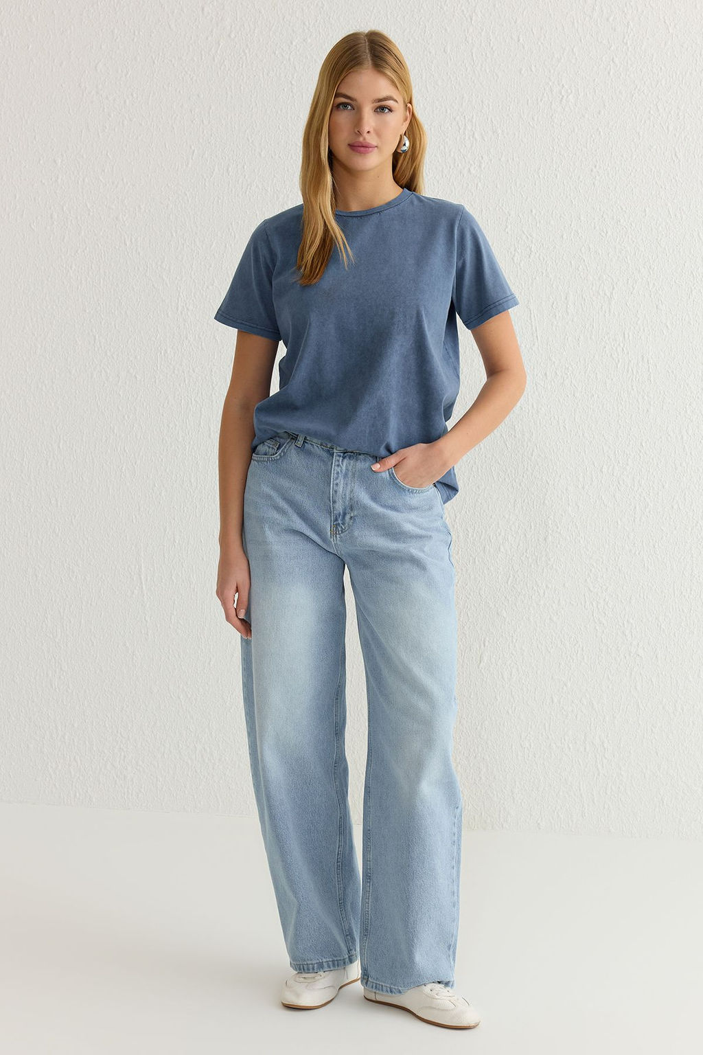 Indigo Y?kamal? %100 Kal?n Pamuklu Premium Basic Bisiklet Yaka Orme T-Shirt TWOSS23TS00042