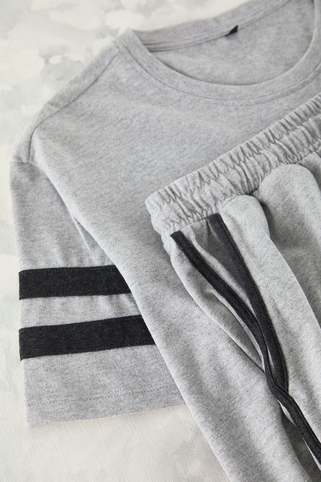 TRENDYOL MAN Siyah Regular Fit Bisiklet Yaka Kol Seritli Sortlu Pijama Tak?m? TMNSS23PT00001 - Trendyolmilla фото 14