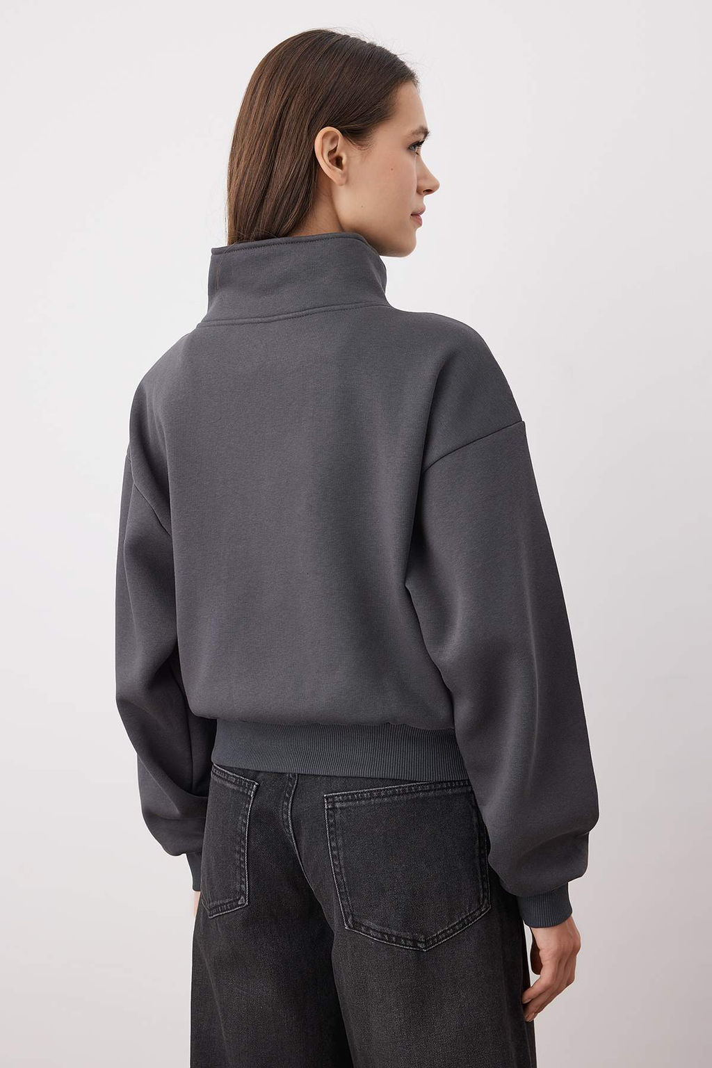Antrasit Rahat Kesim Crop Fermuarl? Dik Yaka Kal?n Ici Polarl? Orme Sweatshirt TWOAW24SW00221