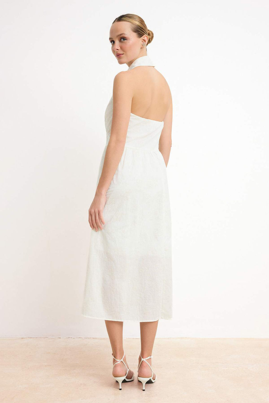 Beyaz Duz Maxi Dokuma Elbise TWOSS26EL00224