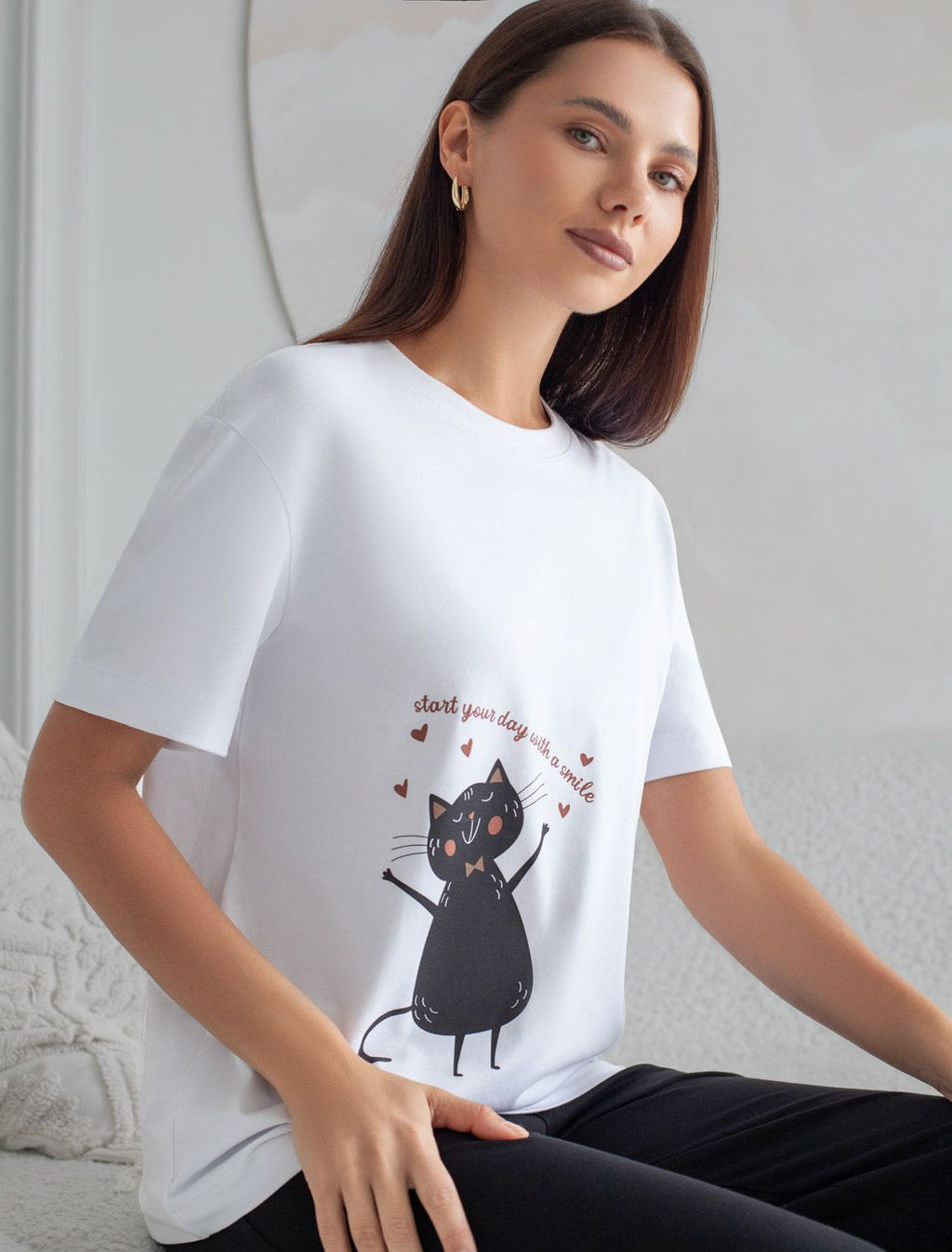 D49.136 Футболка женская белый_smile