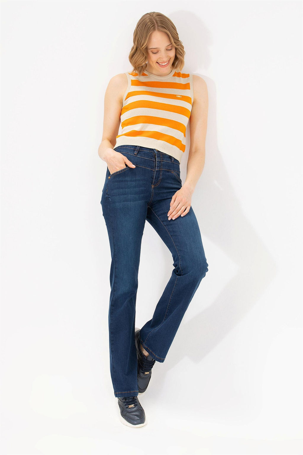 Женские темно-синие джинсовые брюки Неожиданная скидка в корзине