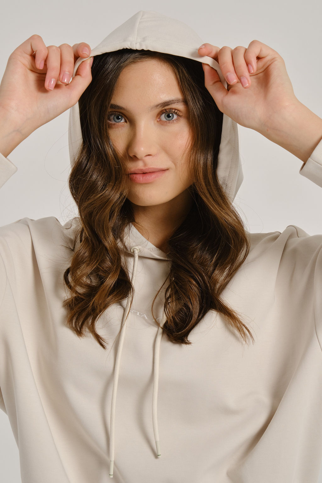 Худи Бежевый ICONIC Sweat Hoodie - Anta фото 5