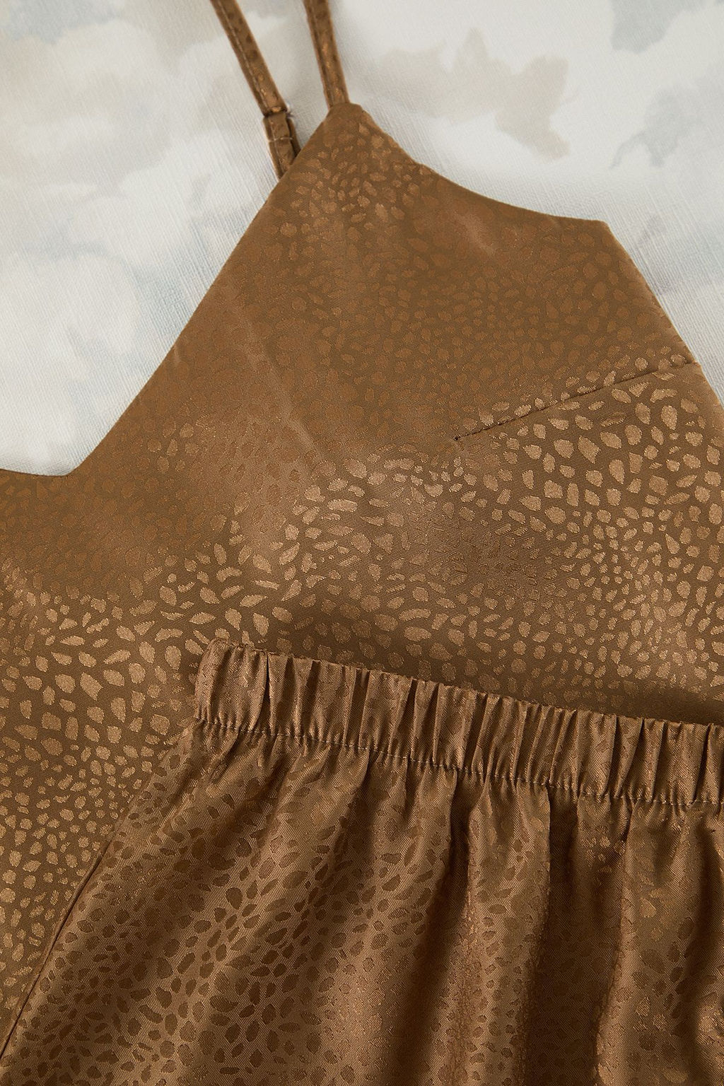 Trendyolmilla Kahverengi Leopar Desenli Saten Sortlu Dokuma Pijama Tak?m? THMSS25PT00058  фото 7