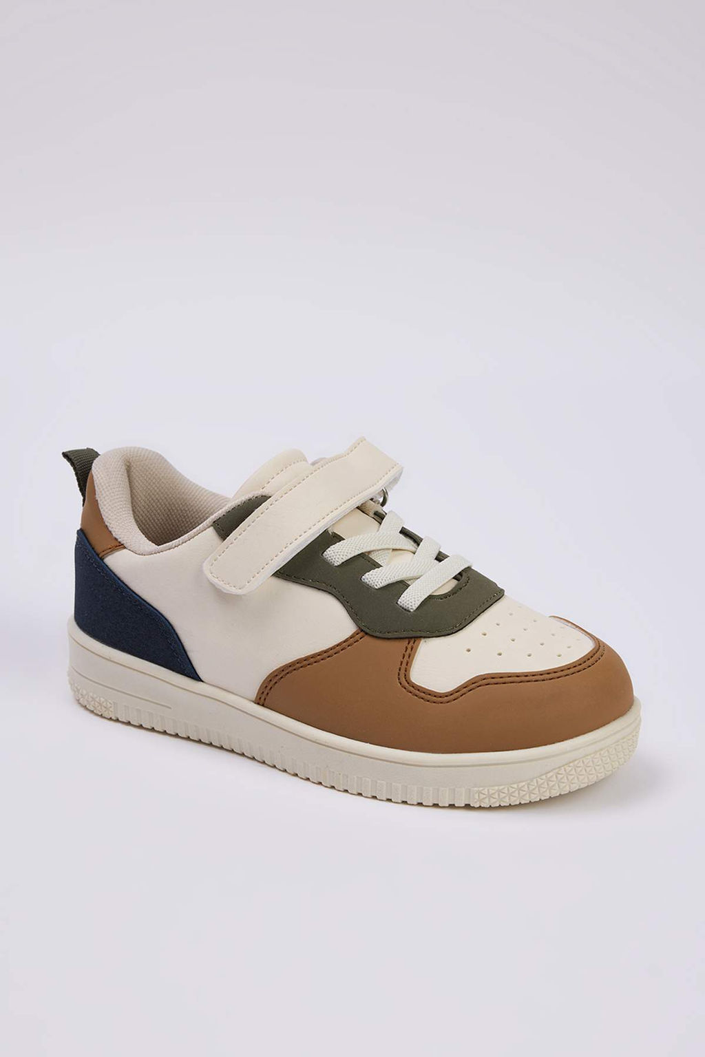 Renk Bloklu C?rt Bantl? ve Bagc?kl? Buyuk/Kucuk Erkek Cocuk Kids Spor Ayakkab?
TAKAW26SN00005 - Trendyolmilla фото 2