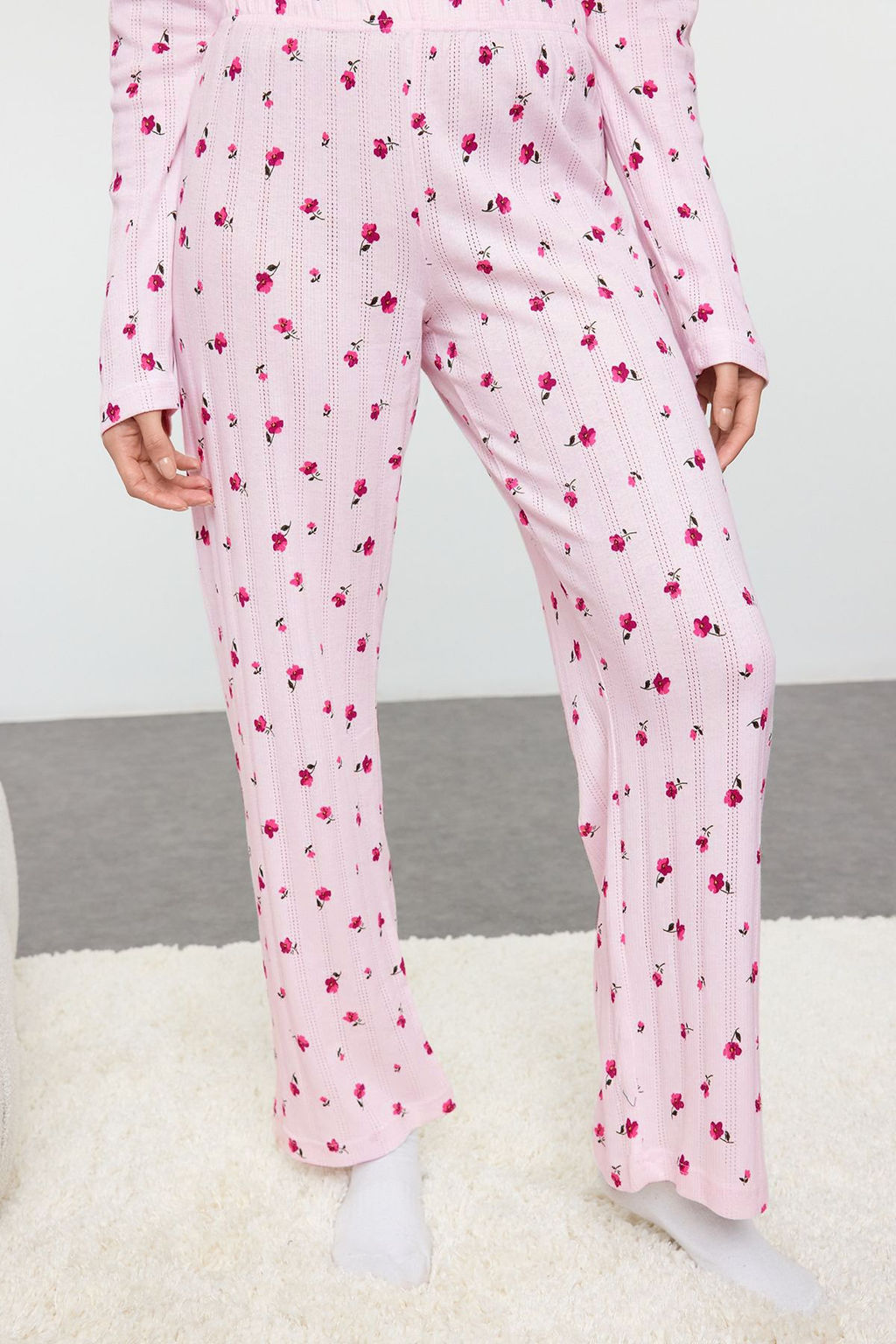 Trendyolmilla Beyaz %100 Pamuklu Cicekli Ajurlu/Delikli Fitilli Orme Pijama Tak?m? THMAW25PT00057 фото 9