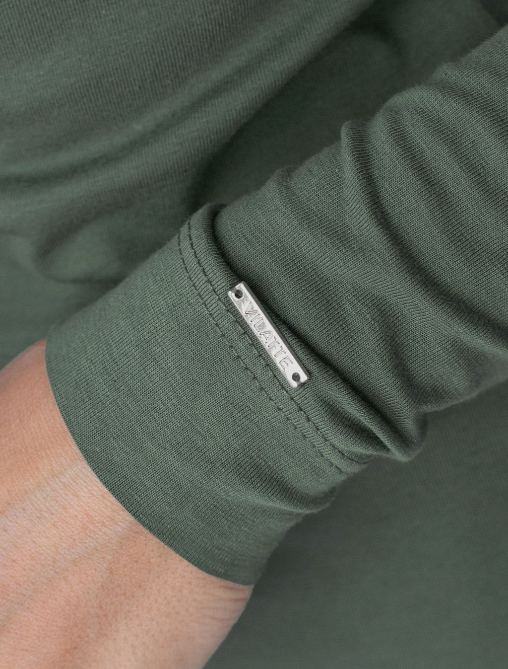 Джемпер с цельнокроеным воротом из премиального хлопка