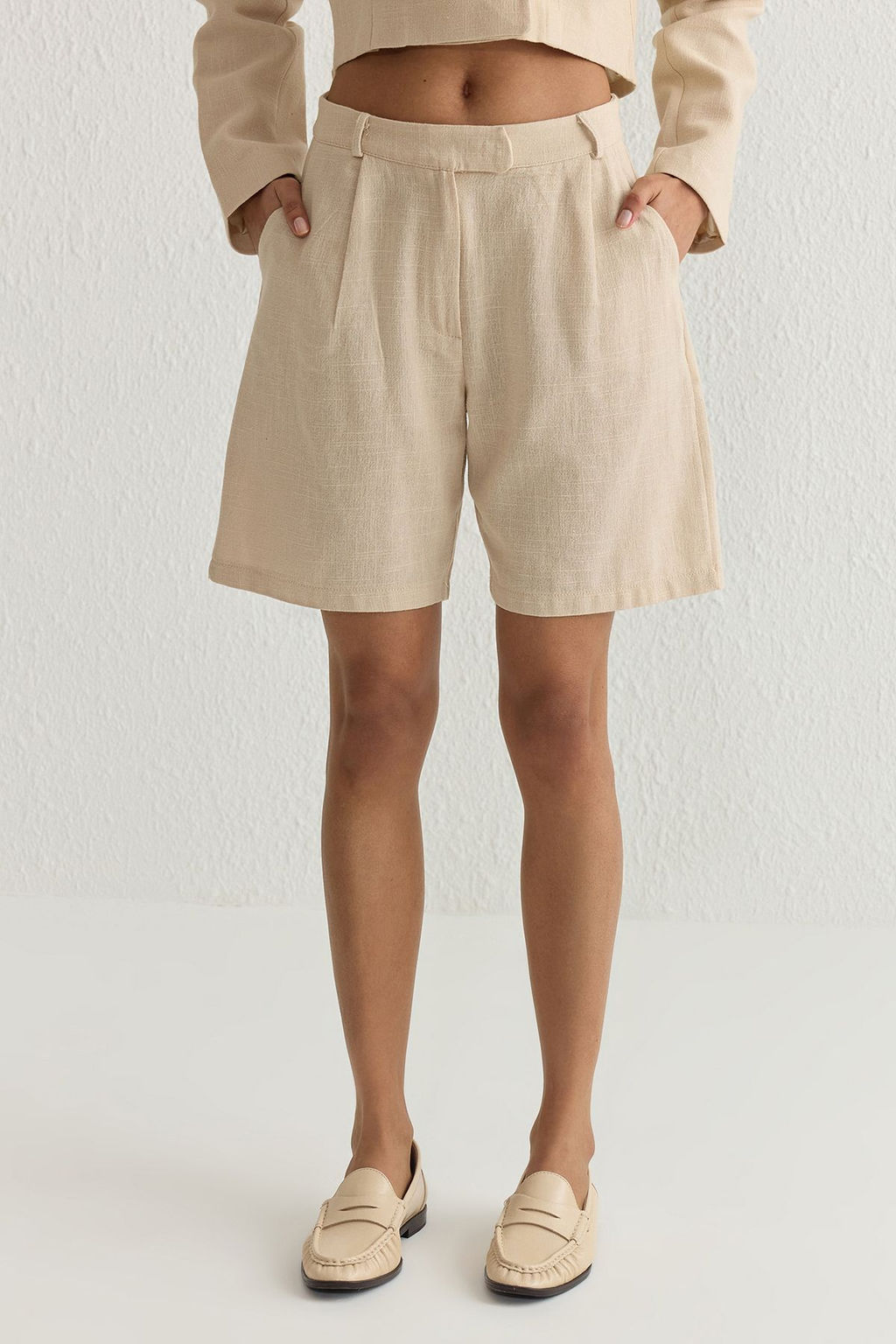 TRENDYOLMILLA Haki Keten Gorunumlu Regular Boy Dokuma Sort & Bermuda TWOSS25SR00030 фото 3