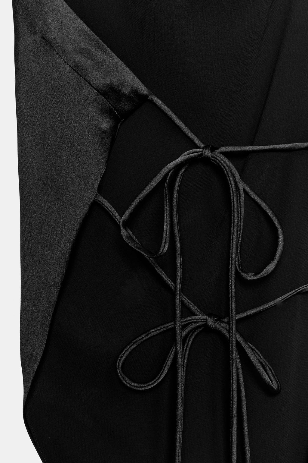 TOP SATINADO HALTER ASIM?TRICO / Negro - Zara фото 6