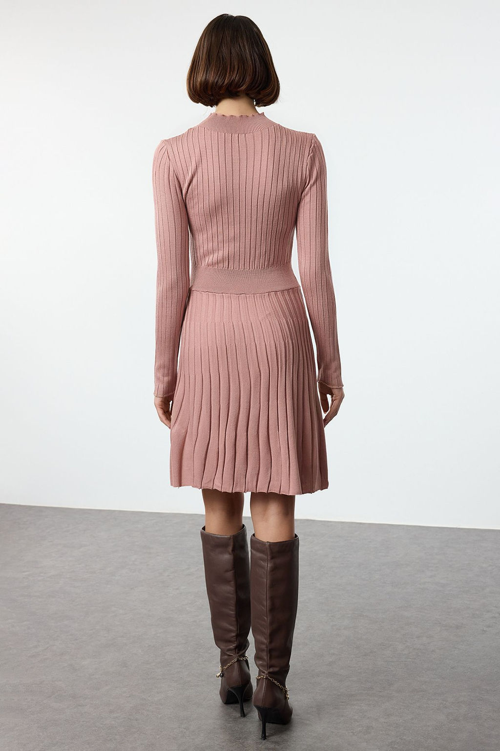 Gul Kurusu Mini Triko F?rf?rl? Dik Yaka Elbise TWOAW25EL00047