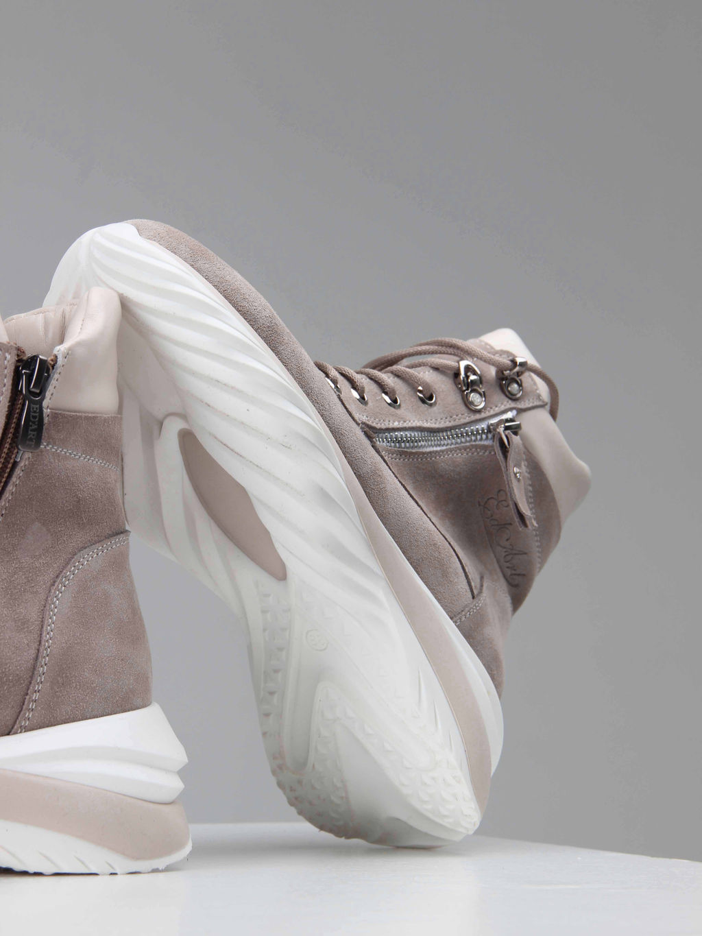 Ботинки 261.uno2w. каменный замша/Байка