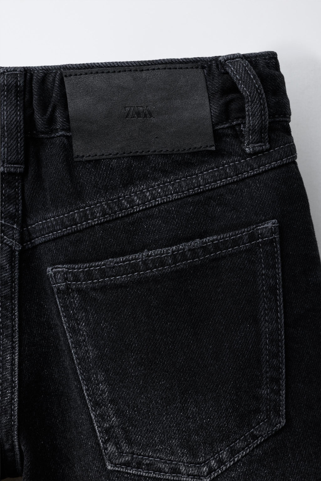 BERMUDA DENIM ROTOS / Negro - Zara фото 4