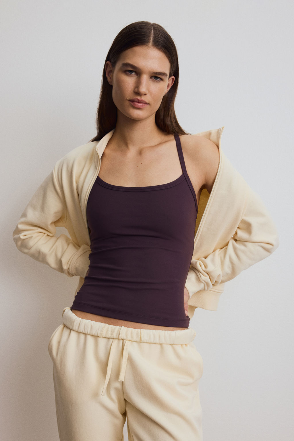 Top de deporte SoftMove con sujetador integrado - H&m фото 13