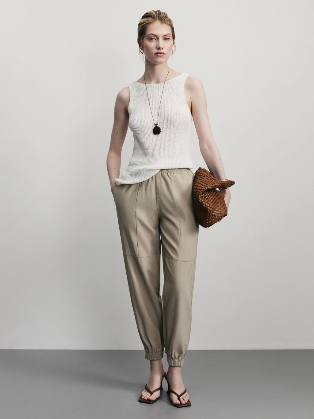 Брюки-джоггеры из вискозы / Zarina