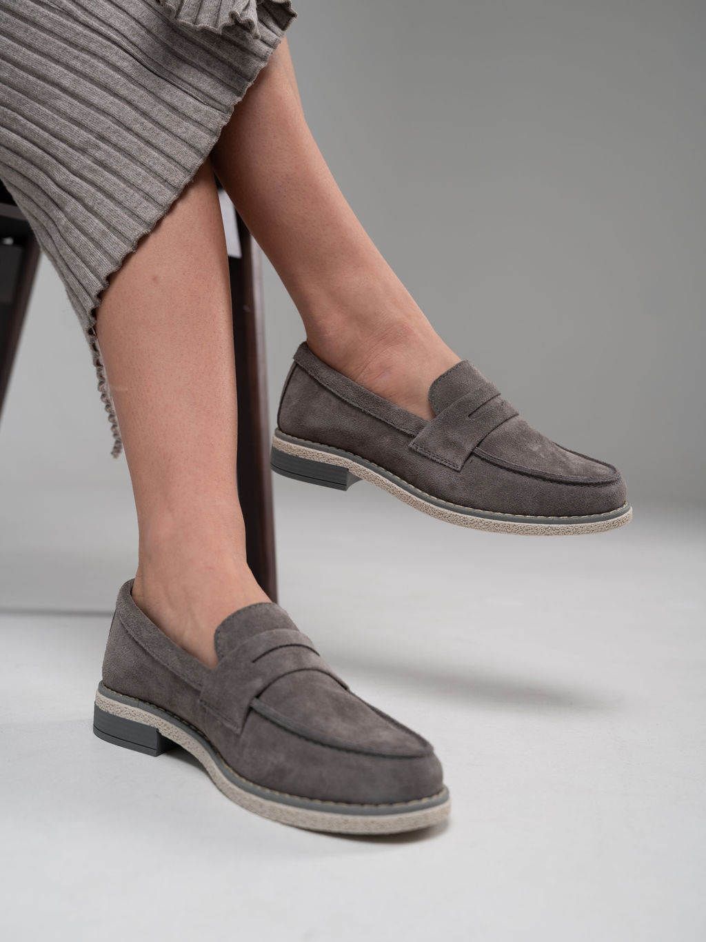 Лоферы 176.rosegr.Серый замок замша