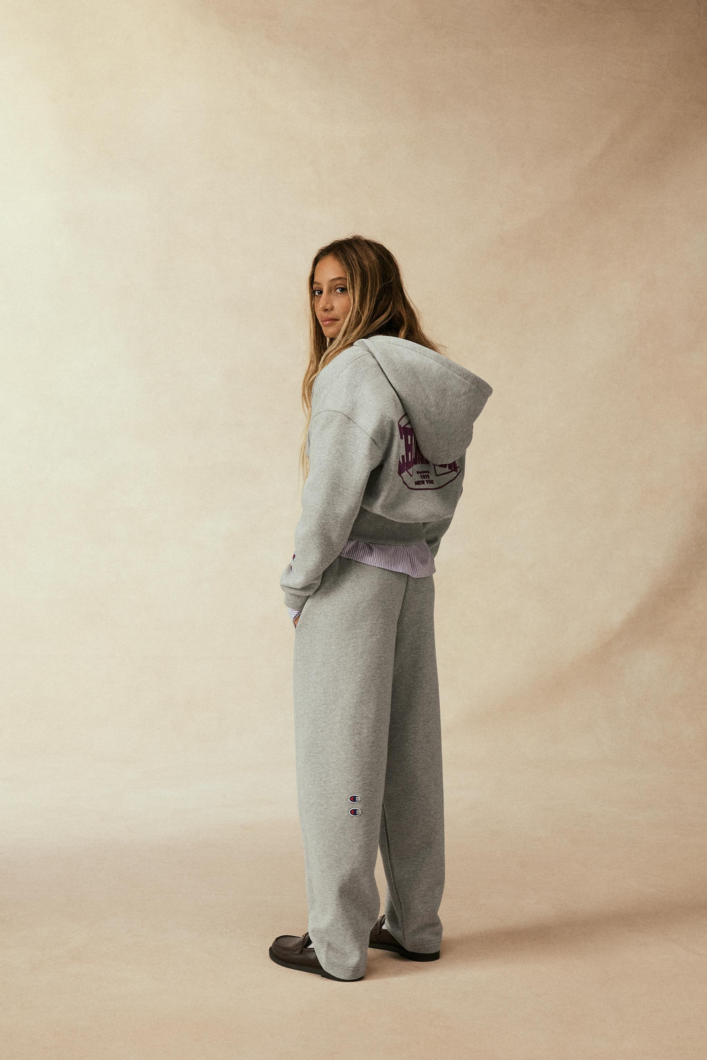 CHAMPION ® X ZARA FLOCK TEXT ZIP-UP HOODIE  фото 5