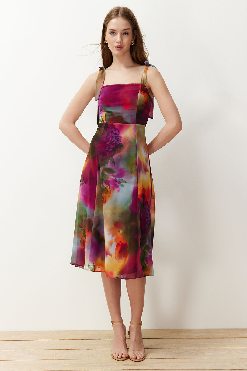 TRENDYOLMILLA Yesil Cicekli A Kesim Y?rtmacl? S?rt? Gipe Detayl? Sifon Astarl? Midi Dokuma Elbise TWOSS24EL00699 фото 14