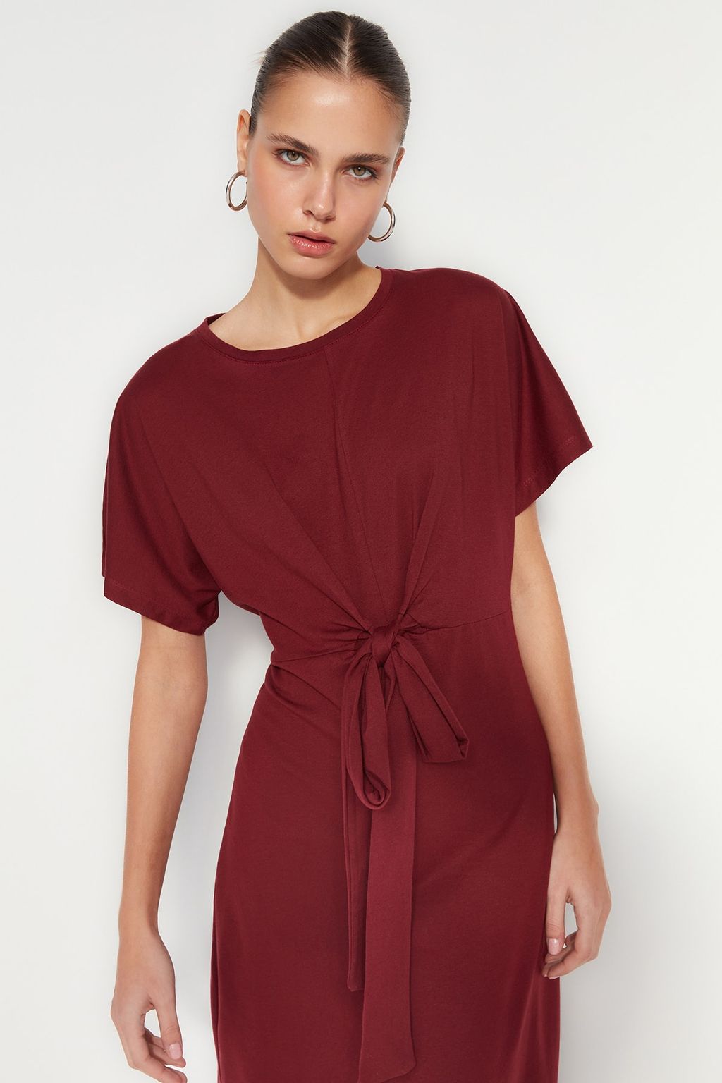 Bordo %100 Pamuk Bele Oturan Y?rtmac ve Baglama Detayl? Midi Orme Kalem Elbise TWOSS21EL0404