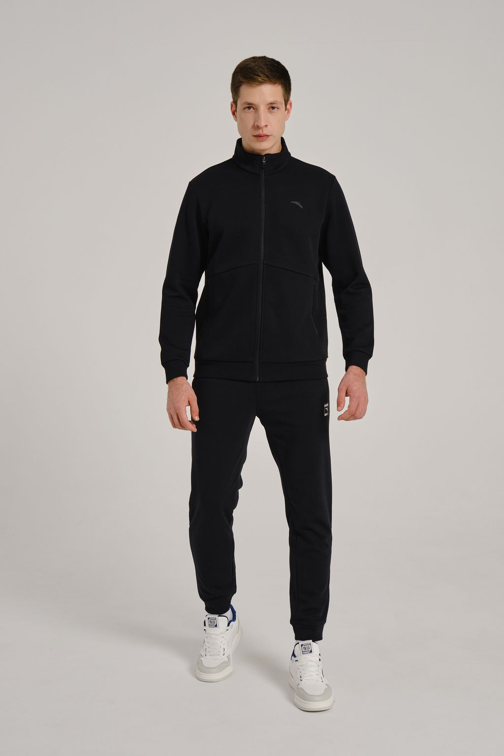 Брюки трикотажные Черный TRN ESSENTIAL Knit Track Pants