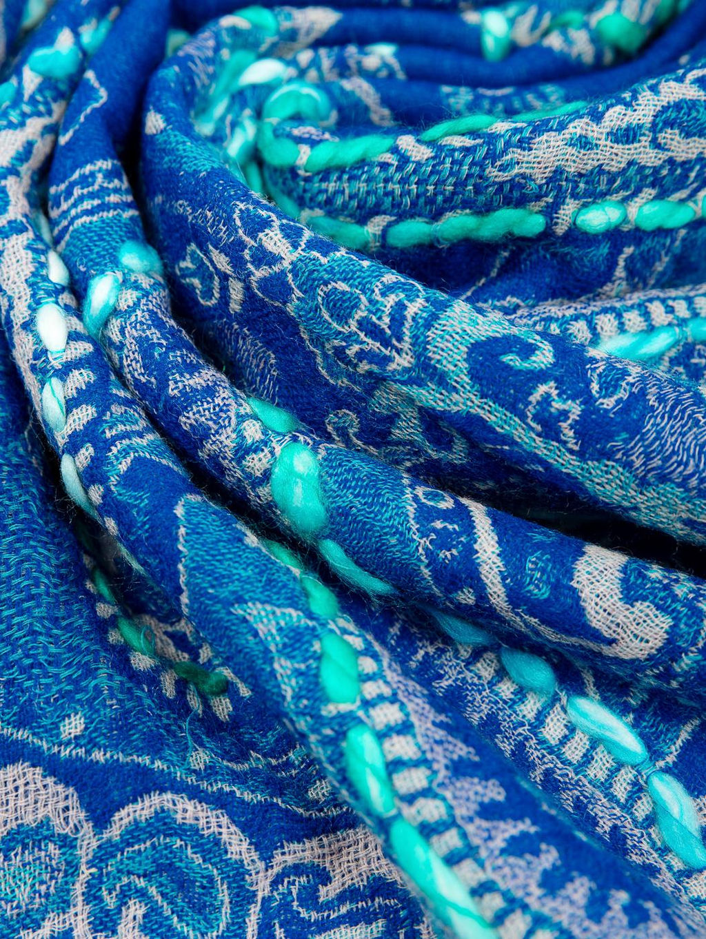 Палантин с вышивкой (шерсть вареная) в ассортименте № Тк906/50 - Ганг фото 3