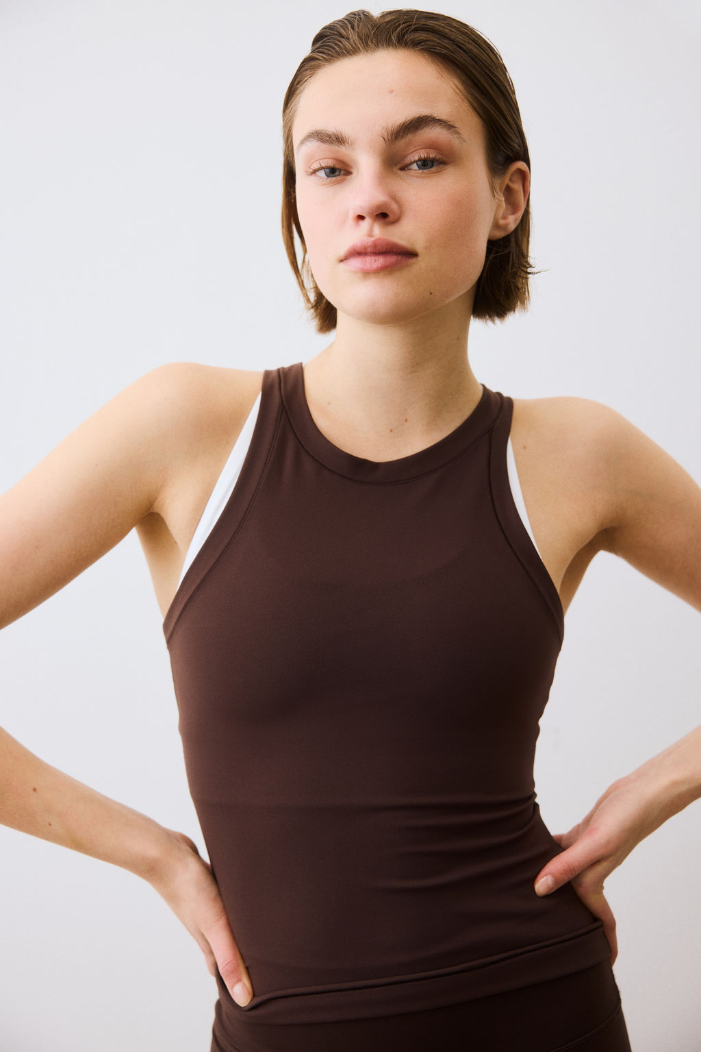 Top de deporte con SoftMove Slim Fit - H&m фото 4
