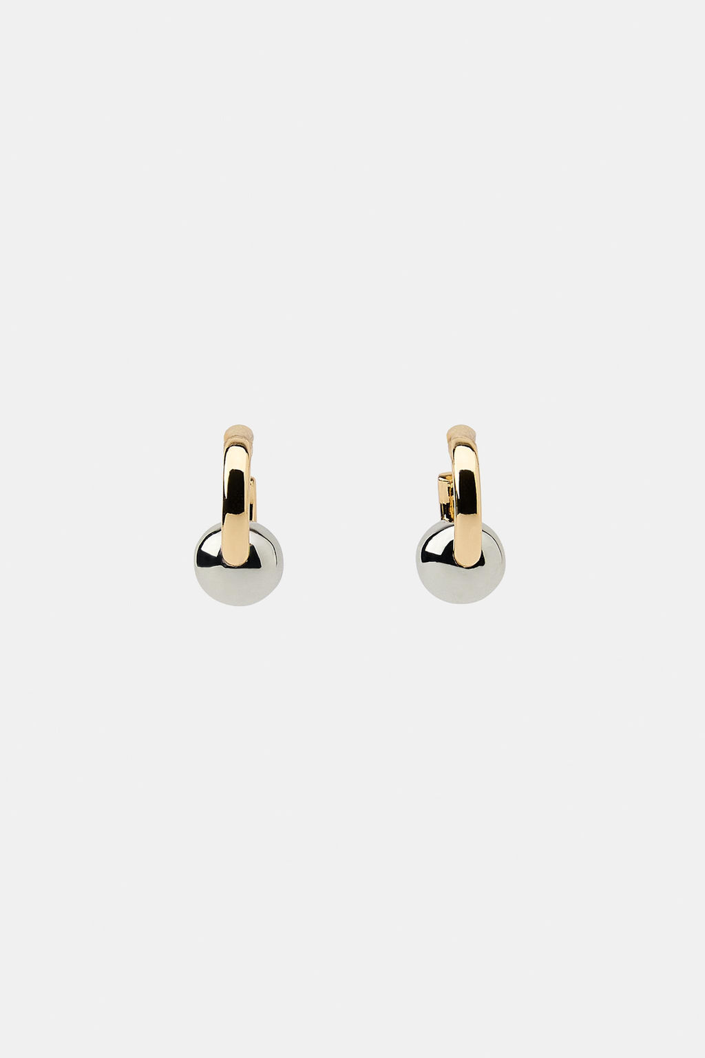 MISMATCHED HOOP AND BALL EARRINGS - Zara фото 4