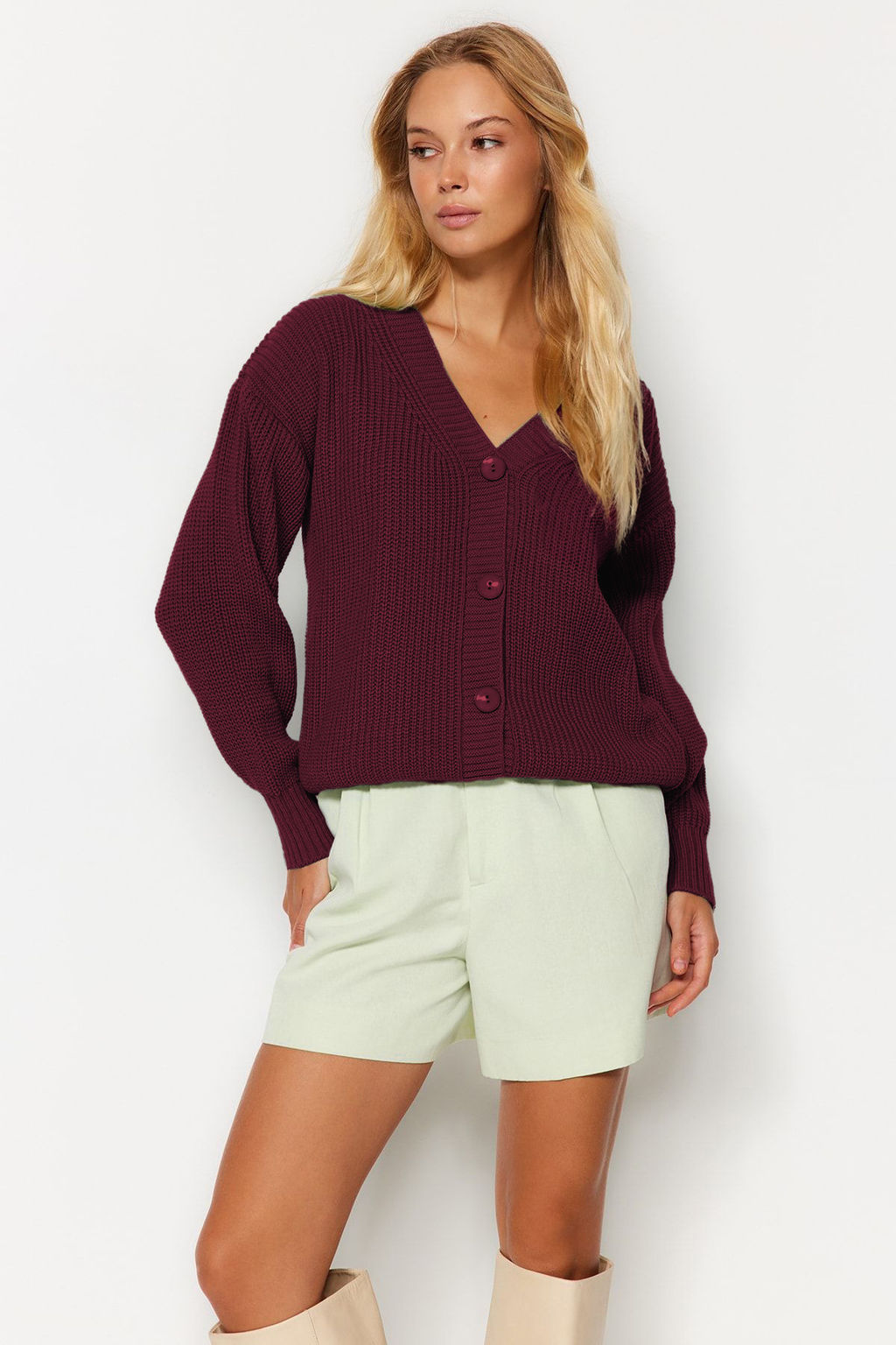 TRENDYOLMILLA Tas Basic V Yaka Triko H?rka TWOAW24HI00383 фото 8