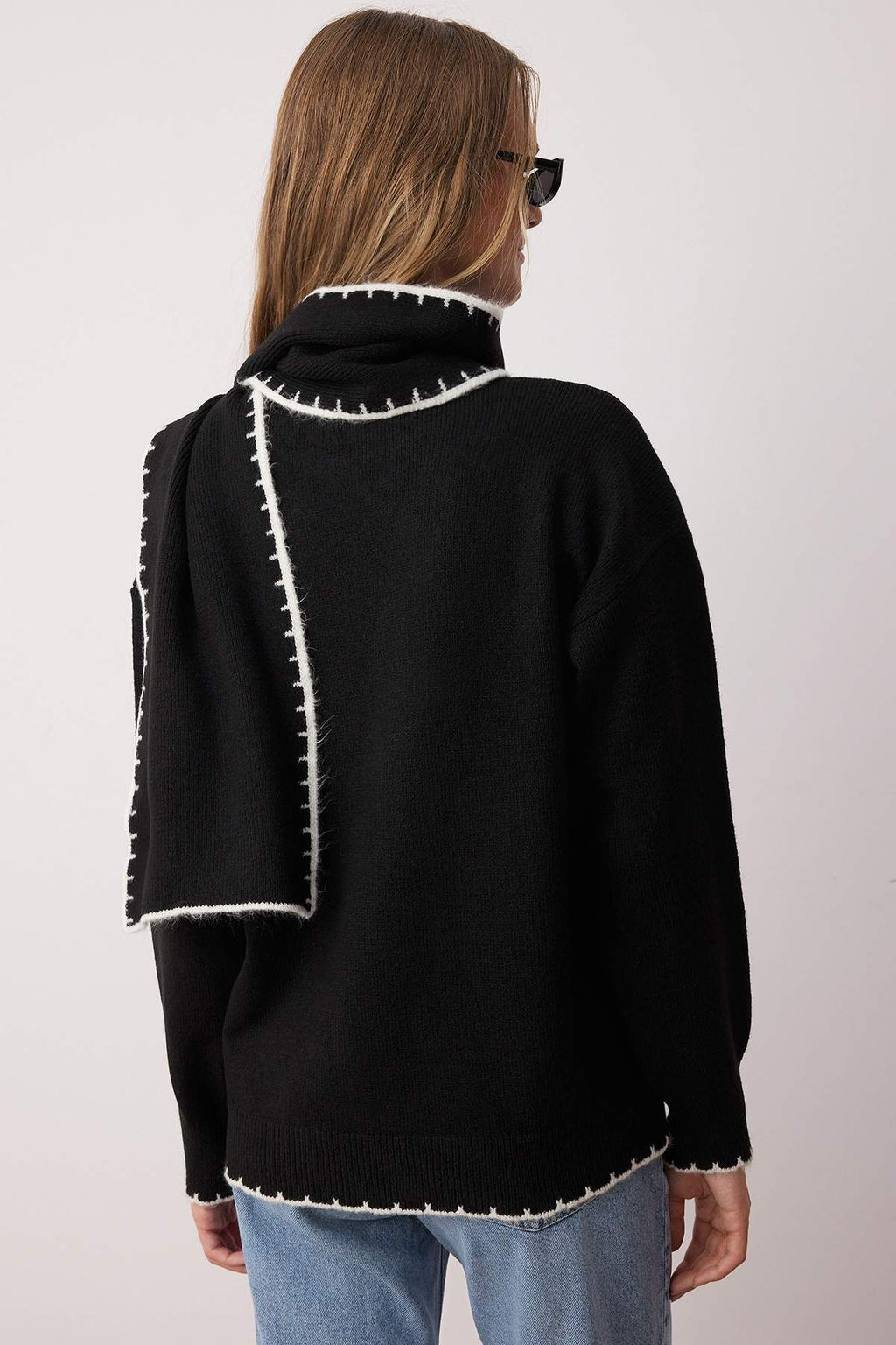 Siyah Yumusak Dokulu Genis Kal?p Sal Aksesuarl? Triko Kazak TWOAW26KZ00155 - Trendyolmilla фото 5