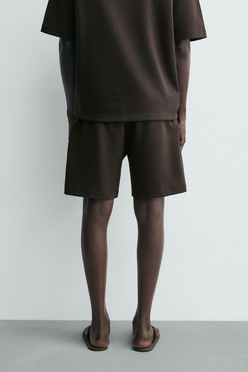 BERMUDA JOGGER RELAXED FIT INTERLOCK / Marr?n oscuro - Zara фото 11