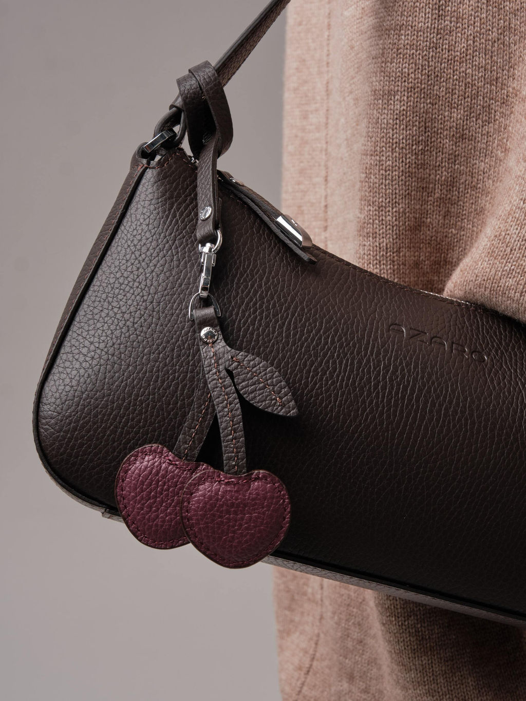 Сумка багет Azaro 31200 коричневый шоколад