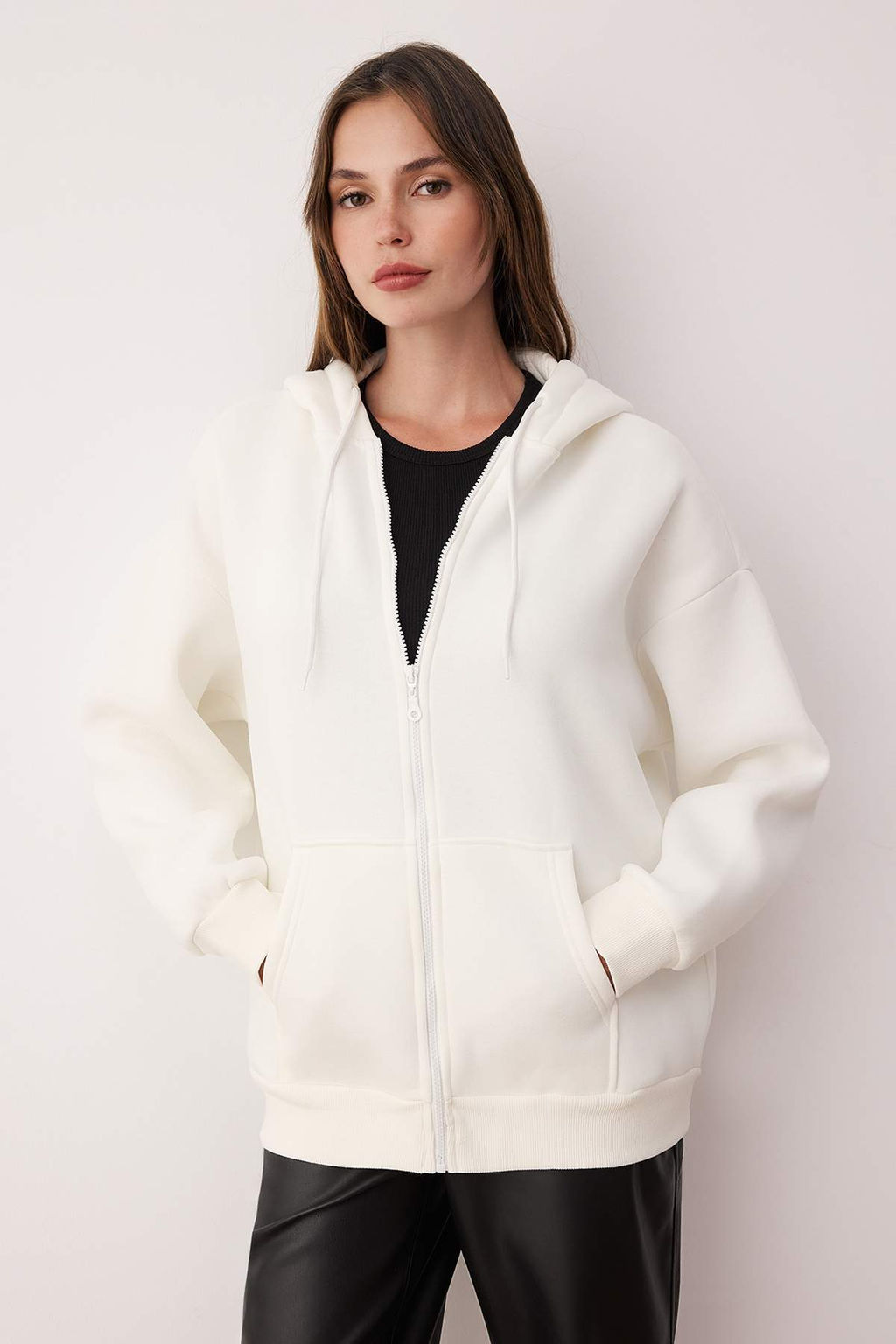 Ekru Oversize/Rahat Kesim Fermuarl? Kal?n Ici Polarl? Orme Sweatshirt TWOAW24SW00188