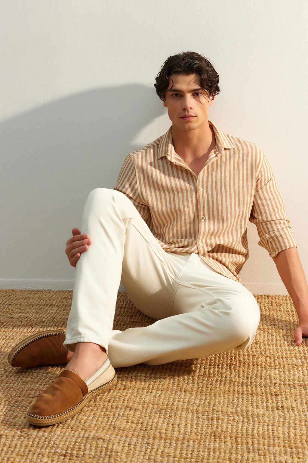 TRENDYOL MAN Premium Lacivert Regular Fit Cizgili Dokulu Keten Gorunumlu Gomlek TMNSS23GO00062 - Trendyolmilla фото 2