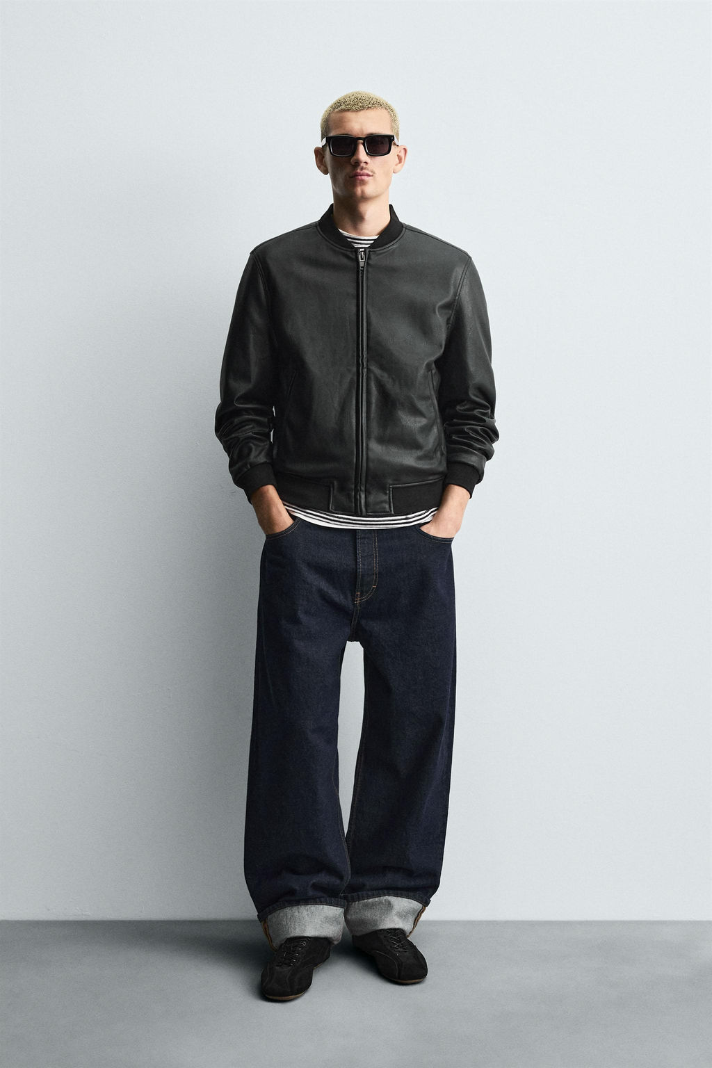 LEATHER EFFECT BOMBER JACKET - Zara фото 9