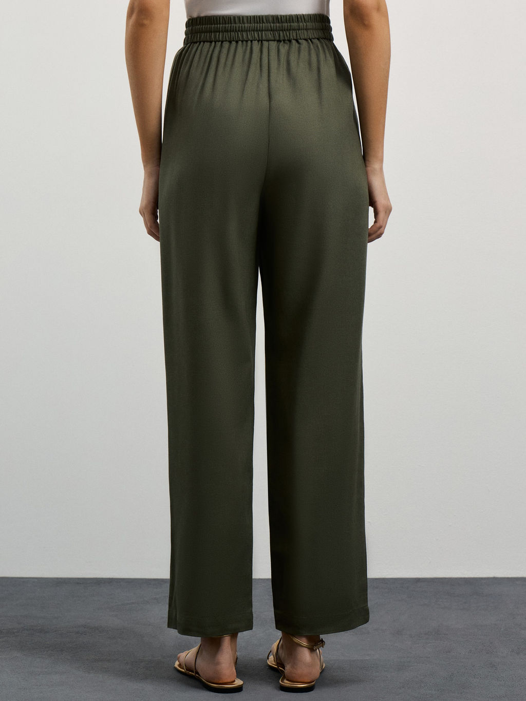 Льняные брюки с накладными карманами / Zarina  фото 4