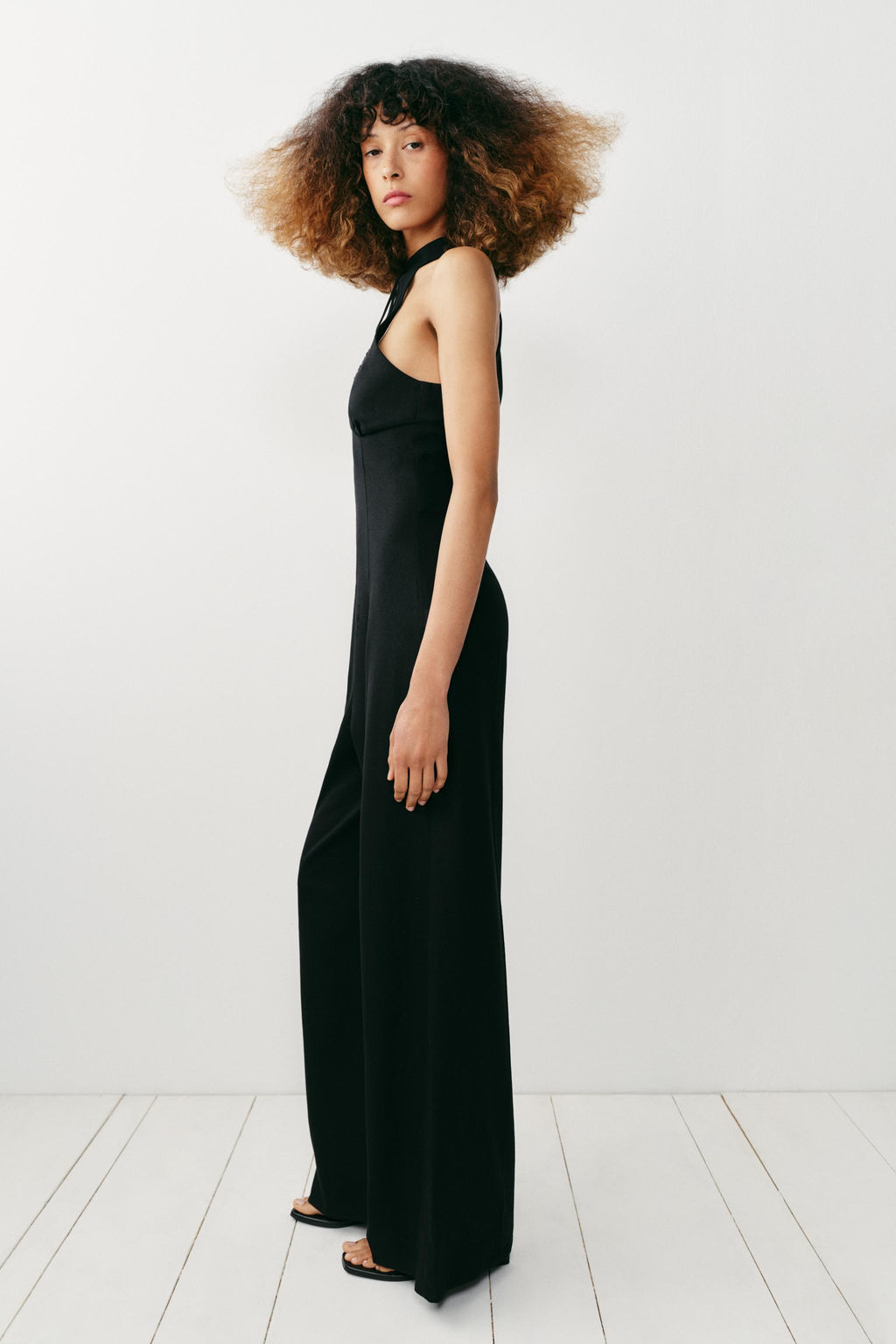 MONO HALTER ANCHO CON LINO / Negro - Zara фото 6