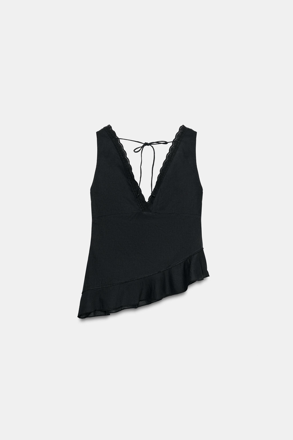 TOP FLUIDO BORDADOS VOLANTE / Negro
