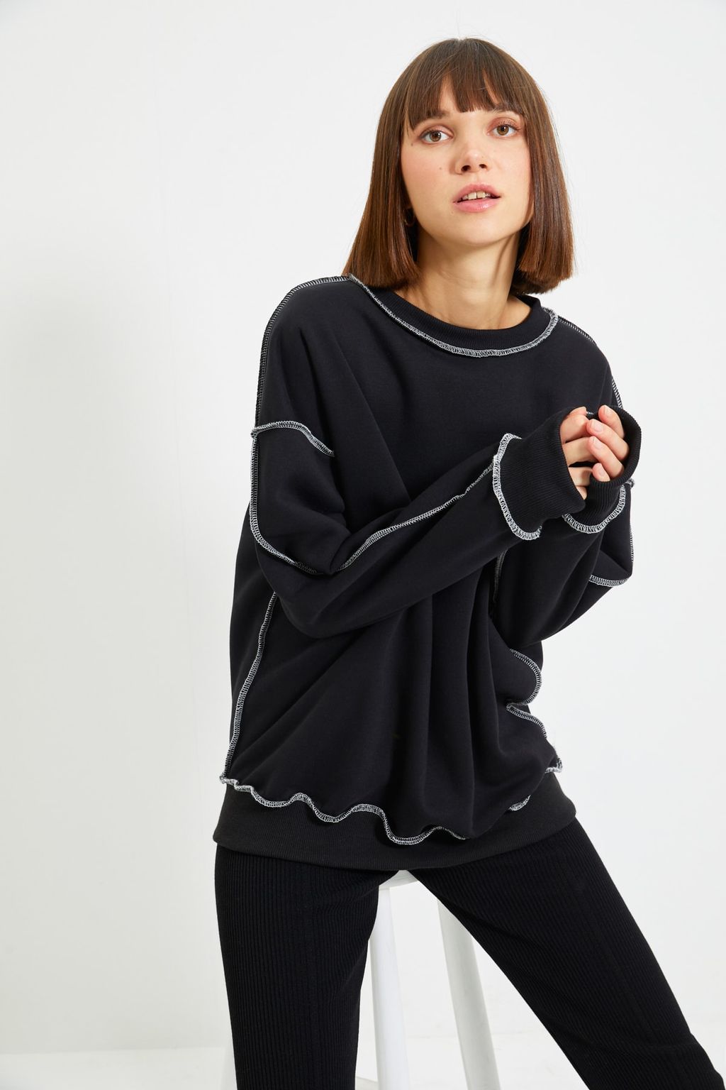 TRENDYOLMILLA Siyah Regular/Normal Kal?p Karyoka Dikisli Kal?n Ici Polarl? Orme Sweatshirt TWOAW22SW0267  фото 2