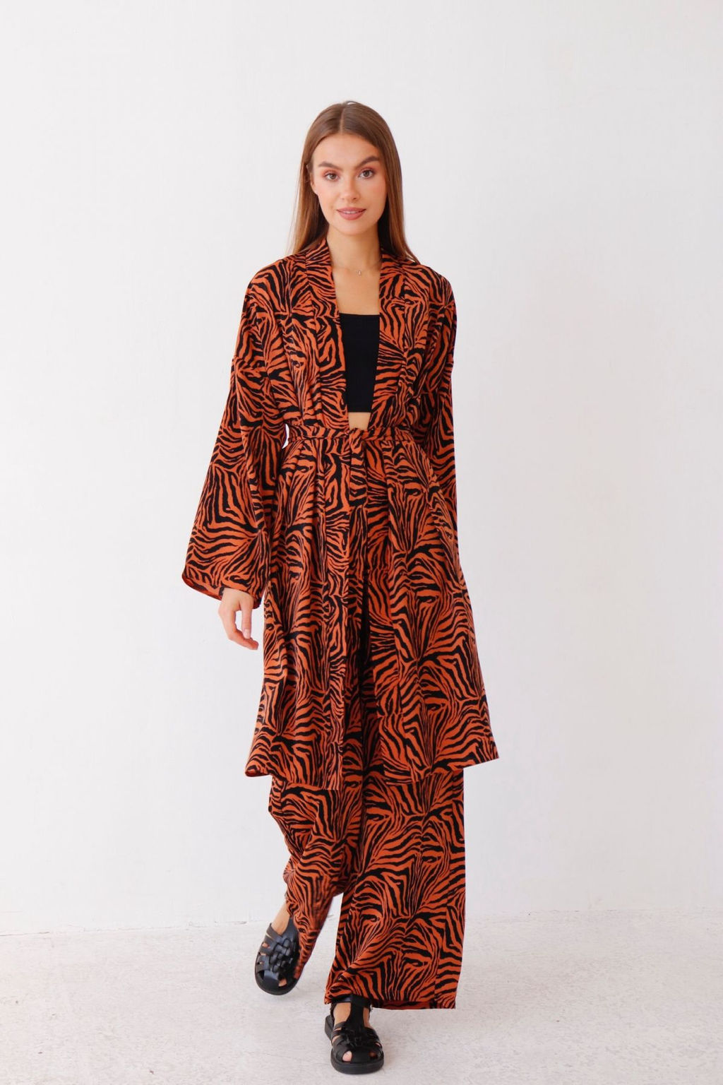 9338 Костюм из кимоно и брюк-палаццо терракотовый с принтом - Martichelli фото 13