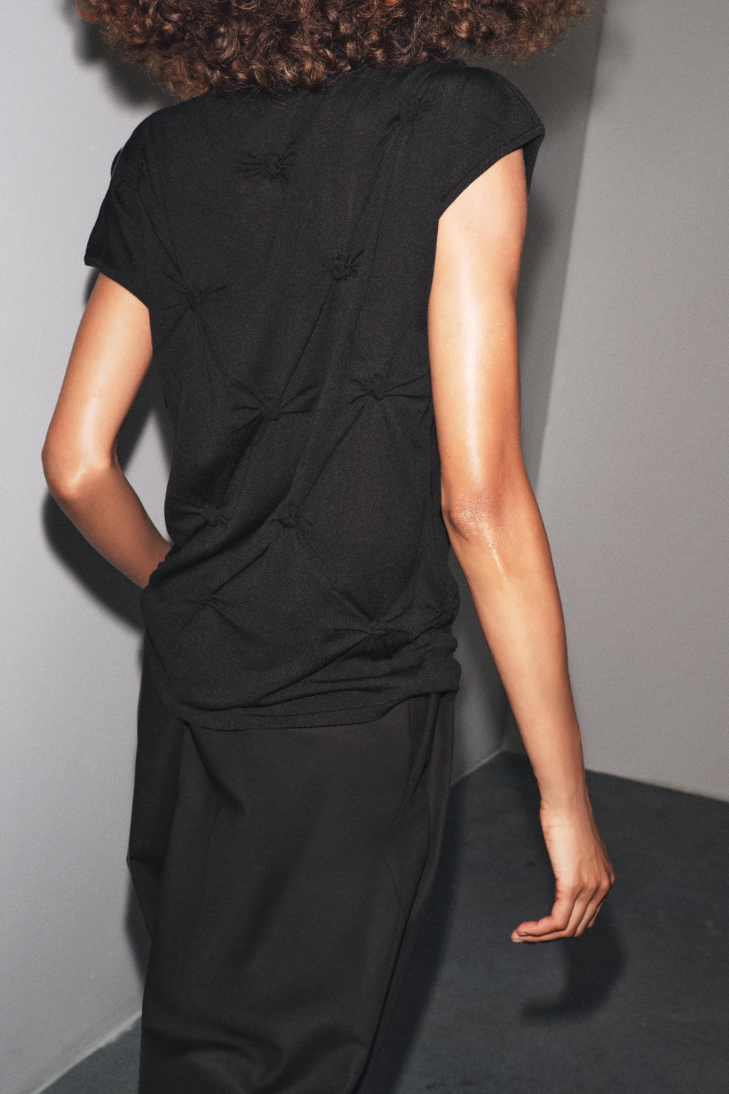 KNOT DETAIL KNIT TOP - Zara фото 12