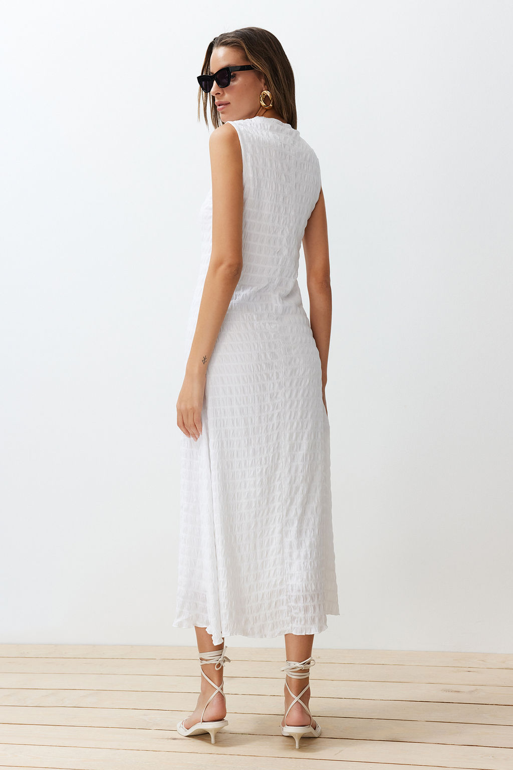 TRENDYOLMILLA Beyaz Duz Dokulu A Kesim/Can Form Bisiklet Yaka Dokulu Maxi Elbise TWOSS24EL00683 фото 6