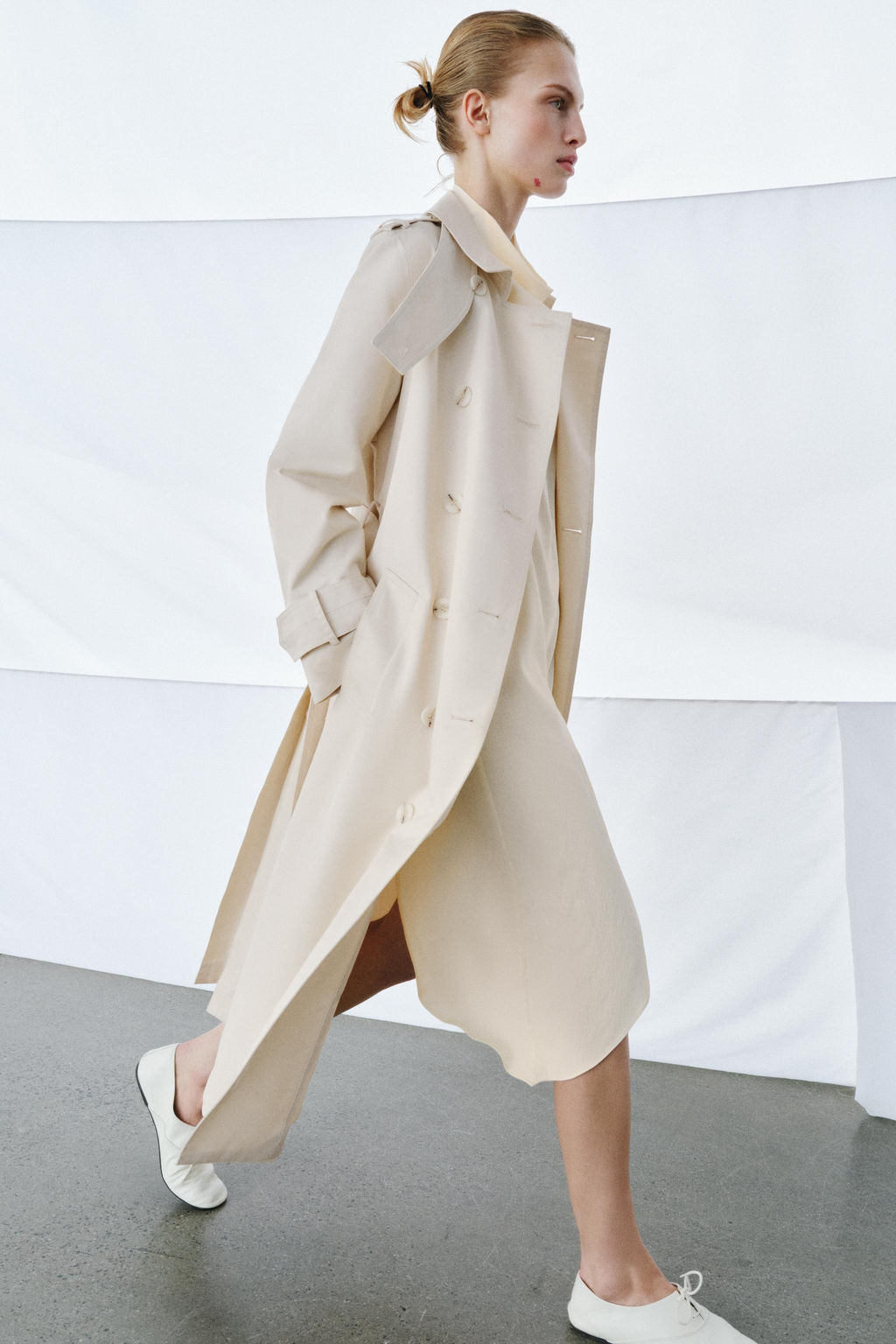 ZW COLLECTION BELTED TRENCH COAT - Zara фото 16