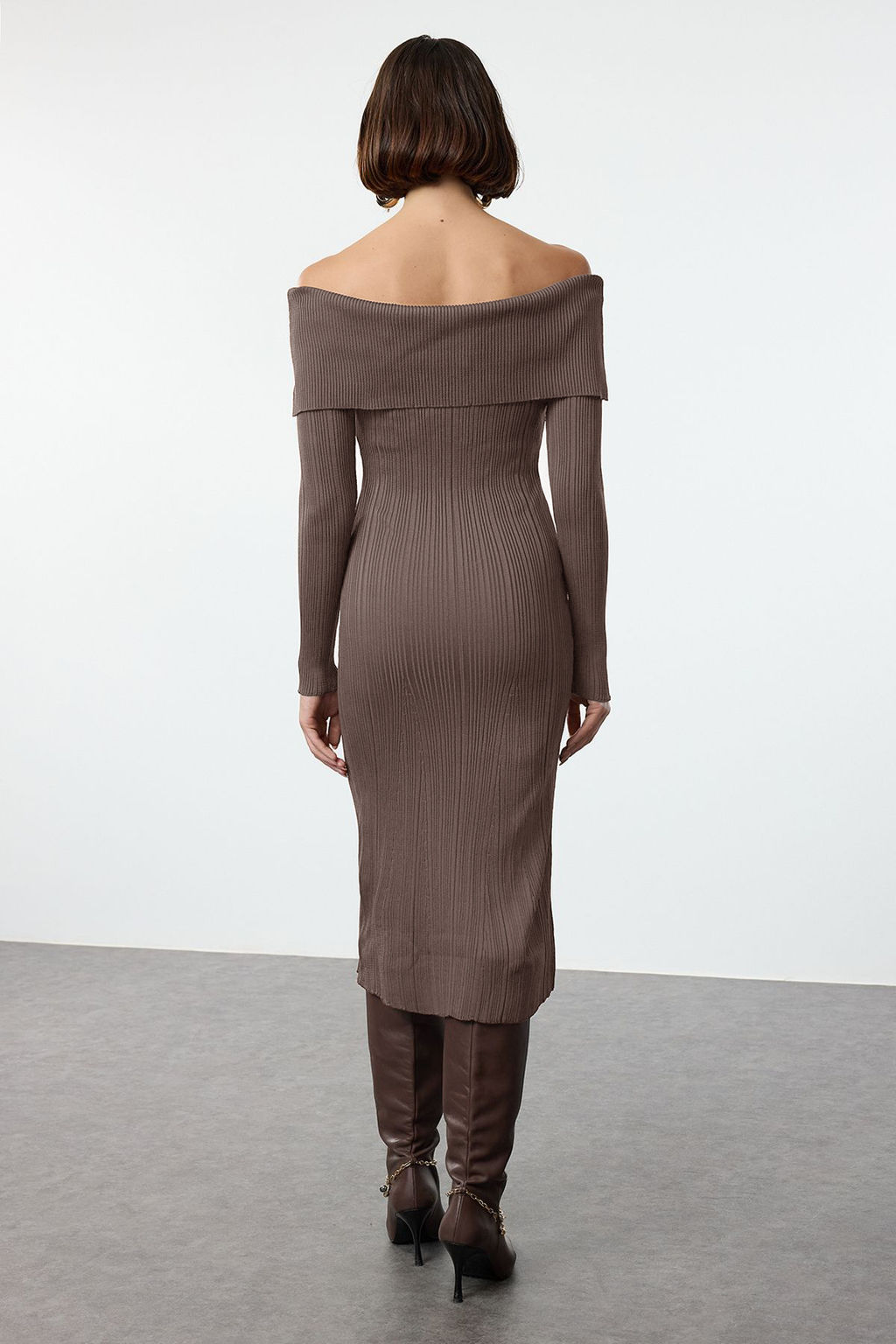 Vizon Duz Midi Basic Carmen Yaka Triko Elbise TWOAW25EL00033