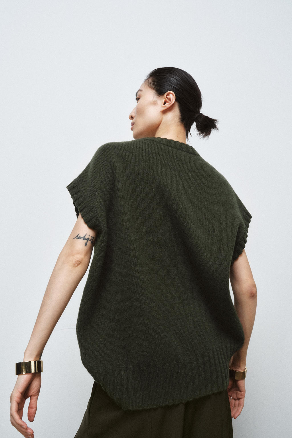 OVERSIZED WOOL WAISTCOAT WITH ASYMMETRIC HEM - Zara фото 9