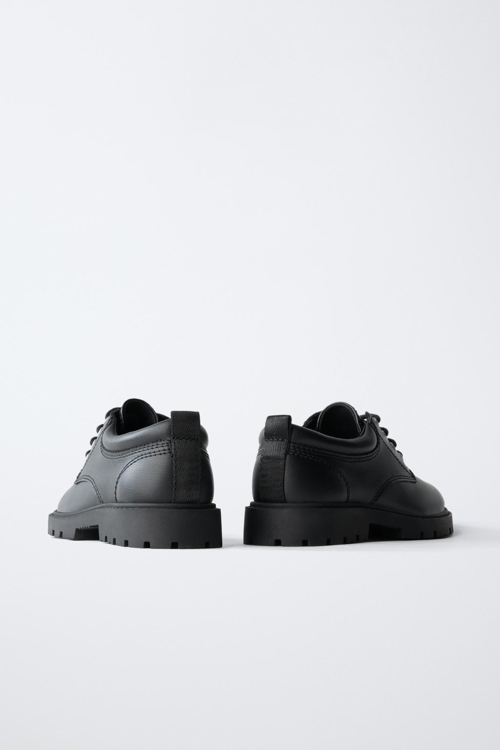 BLUCHER CORDONES / Negro