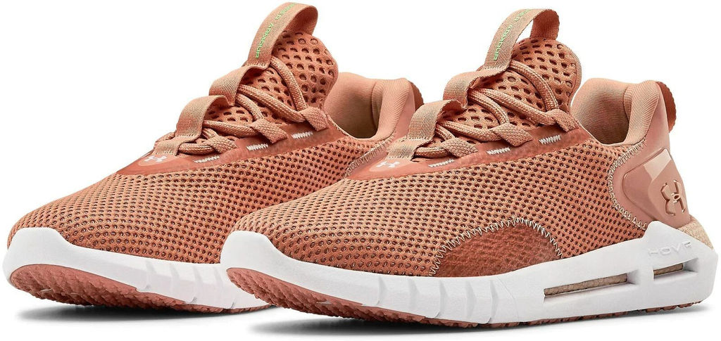 Кроссовки женские