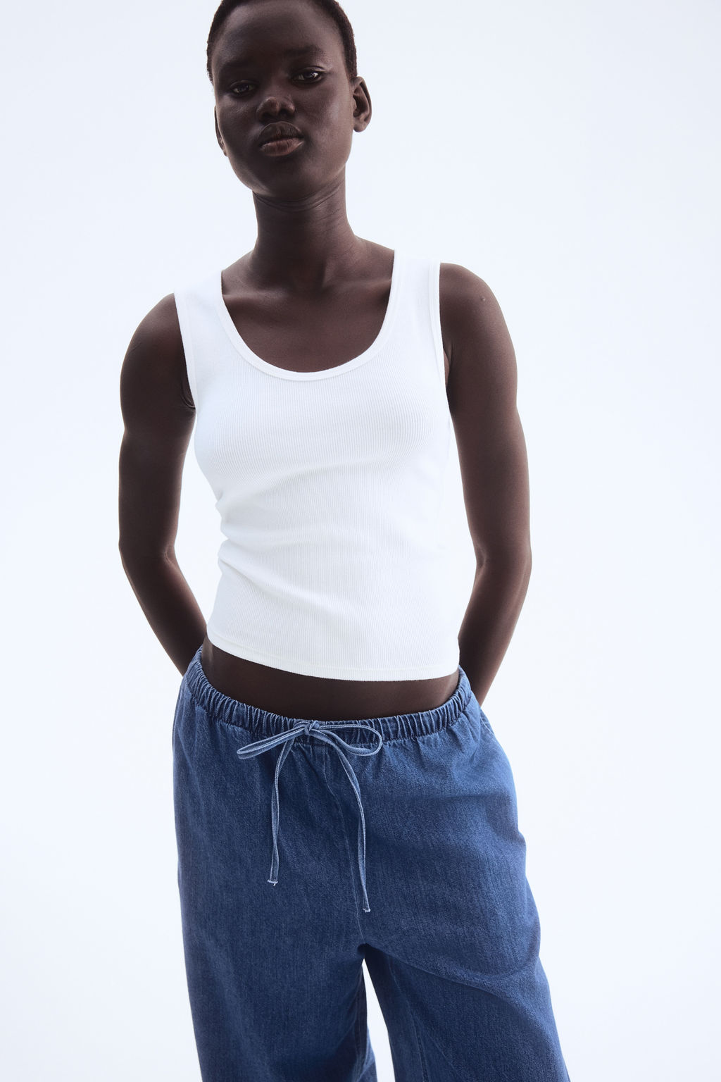 Pantal?n denim con cord?n de ajuste Feather Soft - H&m фото 8