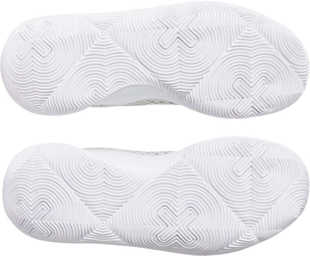 Кроссовки взрослые