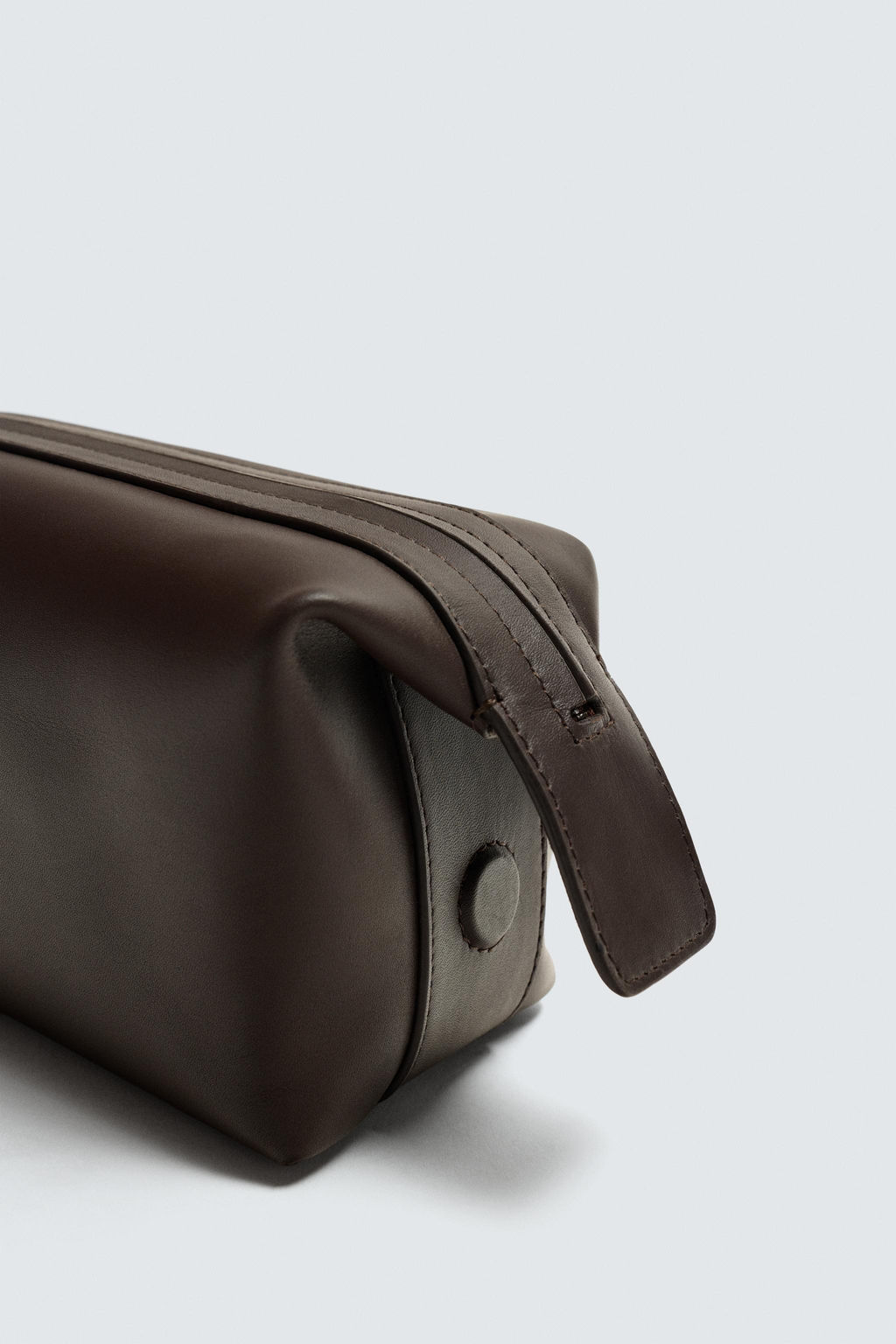LEATHER TOILETRY BAG - Zara фото 3