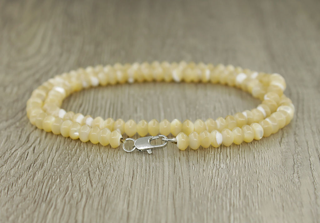 Перламутр бежевый 6мм, круглые приплюснутые бусины, бусы длиной 46см